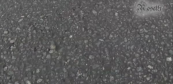 Die Nutte von der Strasse blank in den Arsch gefickt